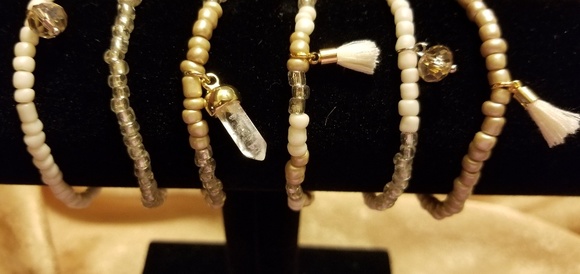 Handmade stretch bracelets - Picture 4 of 6